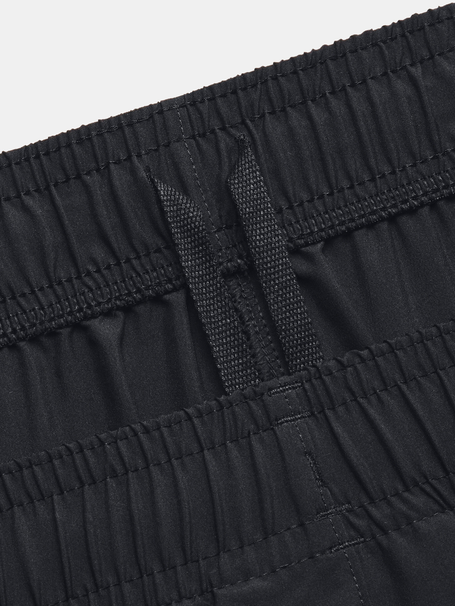 Under Armour UA Woven Graphic Shorts-BLK Къси панталони Cheren - Pepit.bg