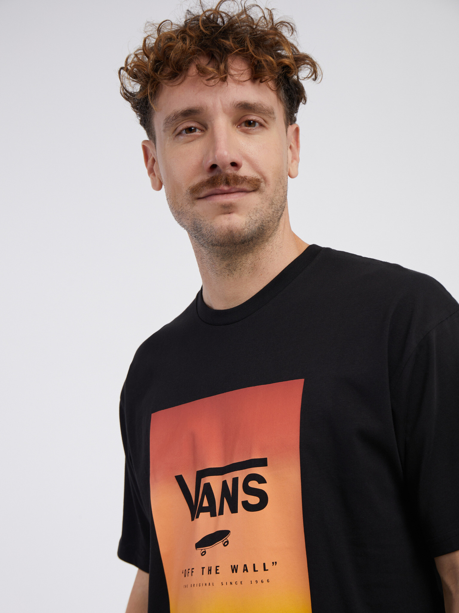 Vans T-shirt Cheren - Pepit.bg