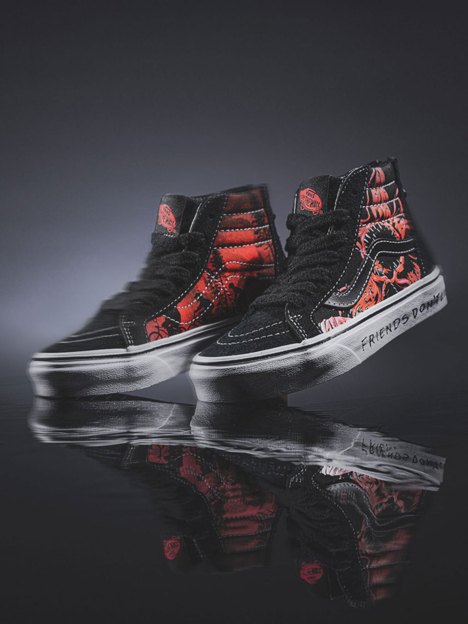 Vans X Stranger Things Sk8-Hi Zip Спортни обувки детски Cheren - Pepit.bg