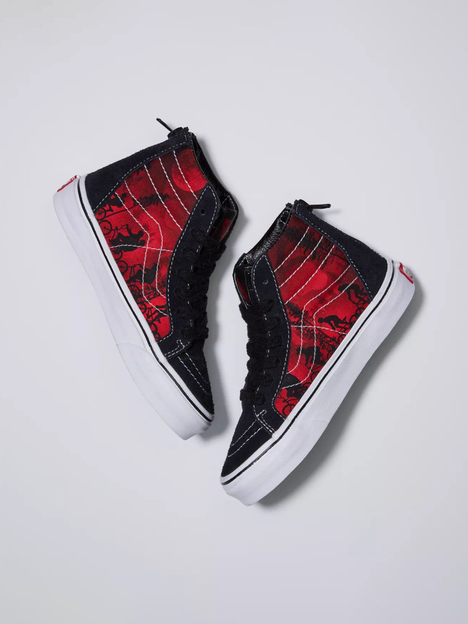 Vans X Stranger Things Sk8-Hi Zip Спортни обувки детски Cheren - Pepit.bg