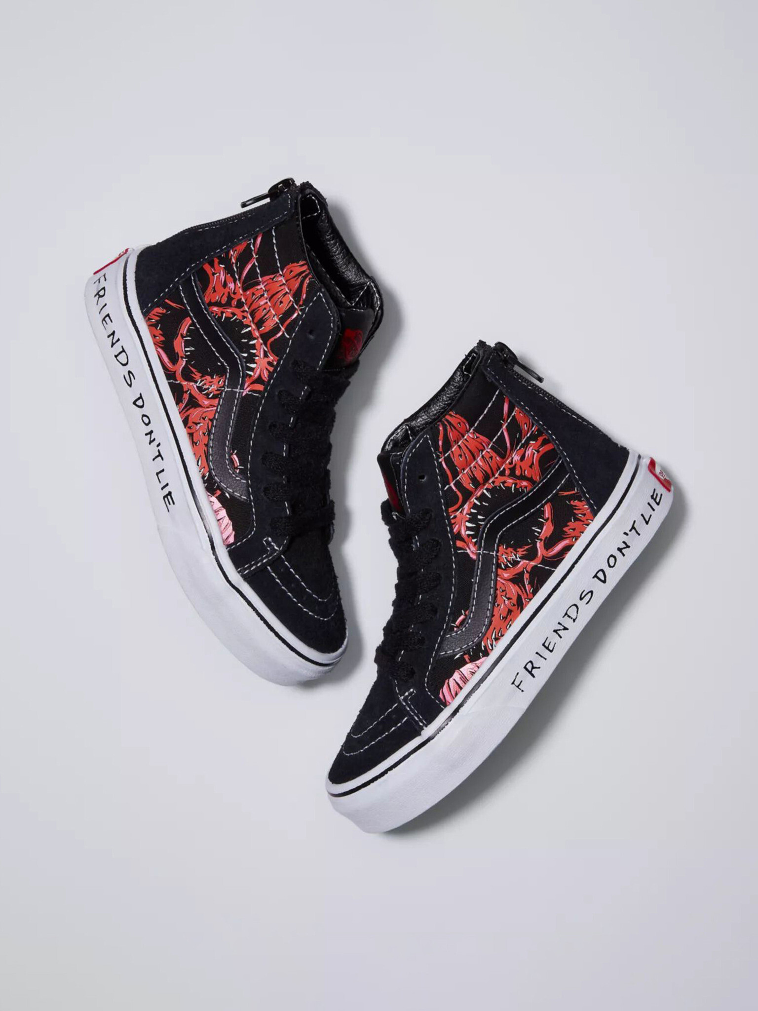 Vans X Stranger Things Sk8-Hi Zip Спортни обувки детски Cheren - Pepit.bg