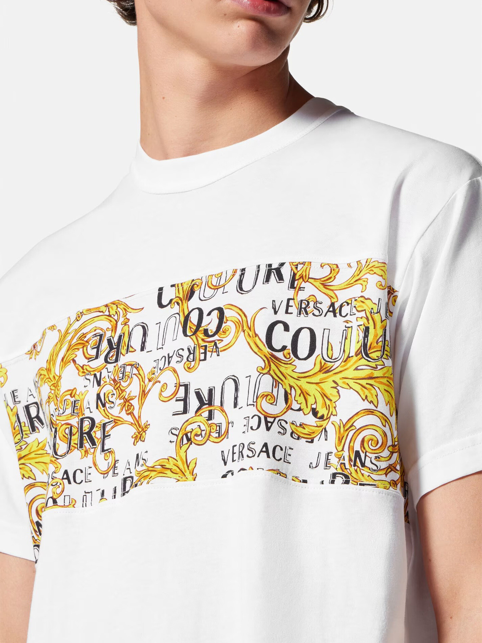 Versace Jeans Couture T-shirt Byal - Pepit.bg