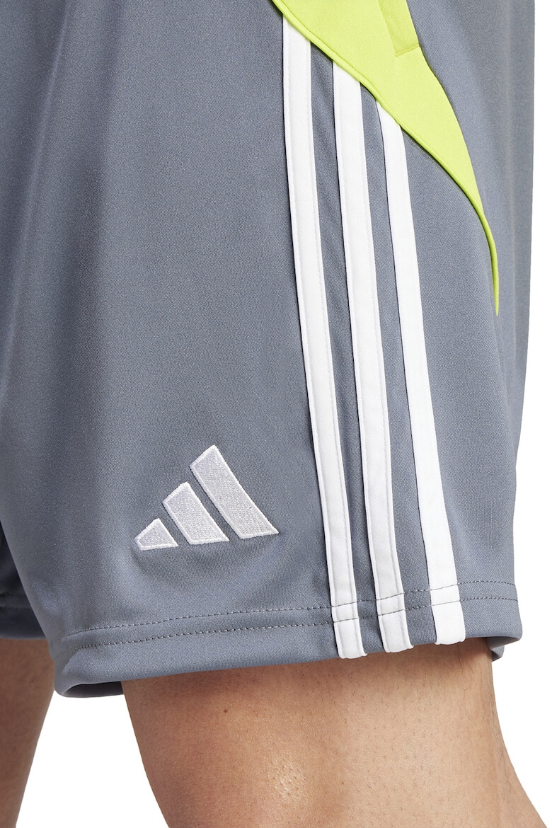 adidas Performance Футболни шорти TIRO24 с еластична талия - Pepit.bg