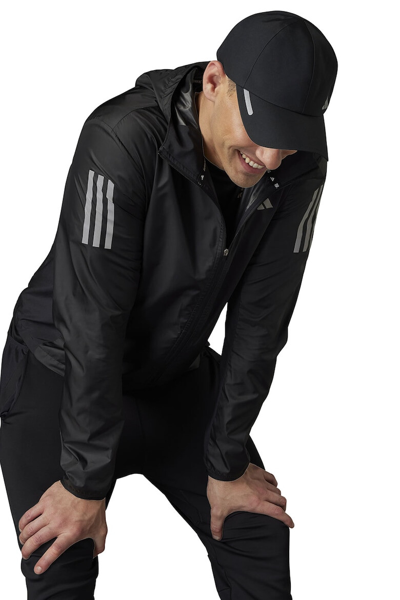 adidas Performance Яке Own The Run за бягане по тялото - Pepit.bg