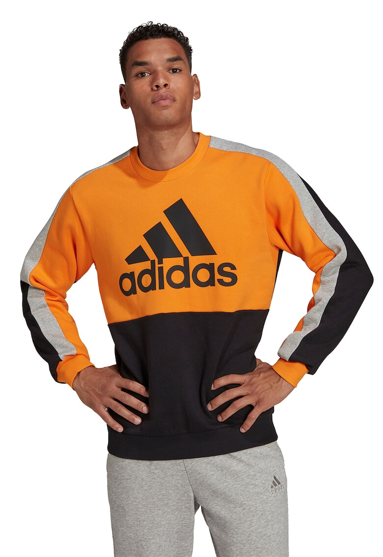 adidas Performance Суитшърт Essentials с цветен блок - Pepit.bg