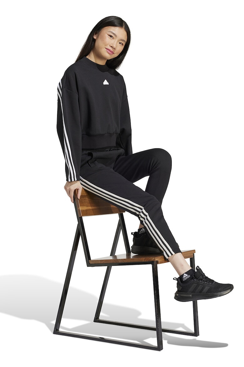 adidas Sportswear Къс суитшърт с овално деколте - Pepit.bg