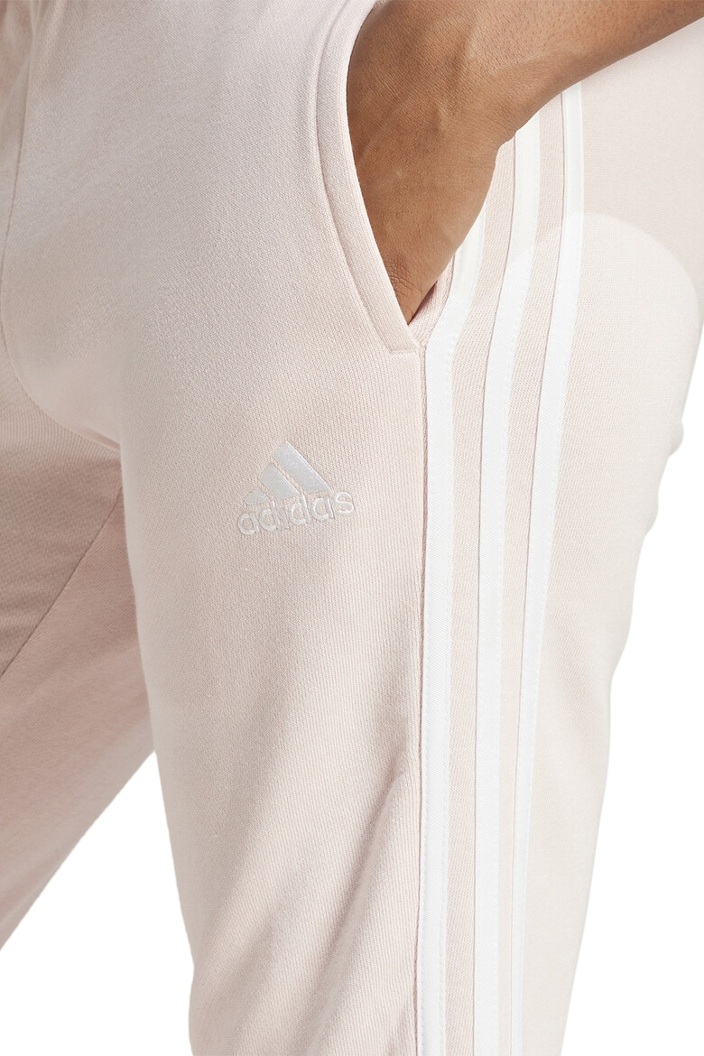 adidas Sportswear Спортен панталон Essentials по тялото - Pepit.bg