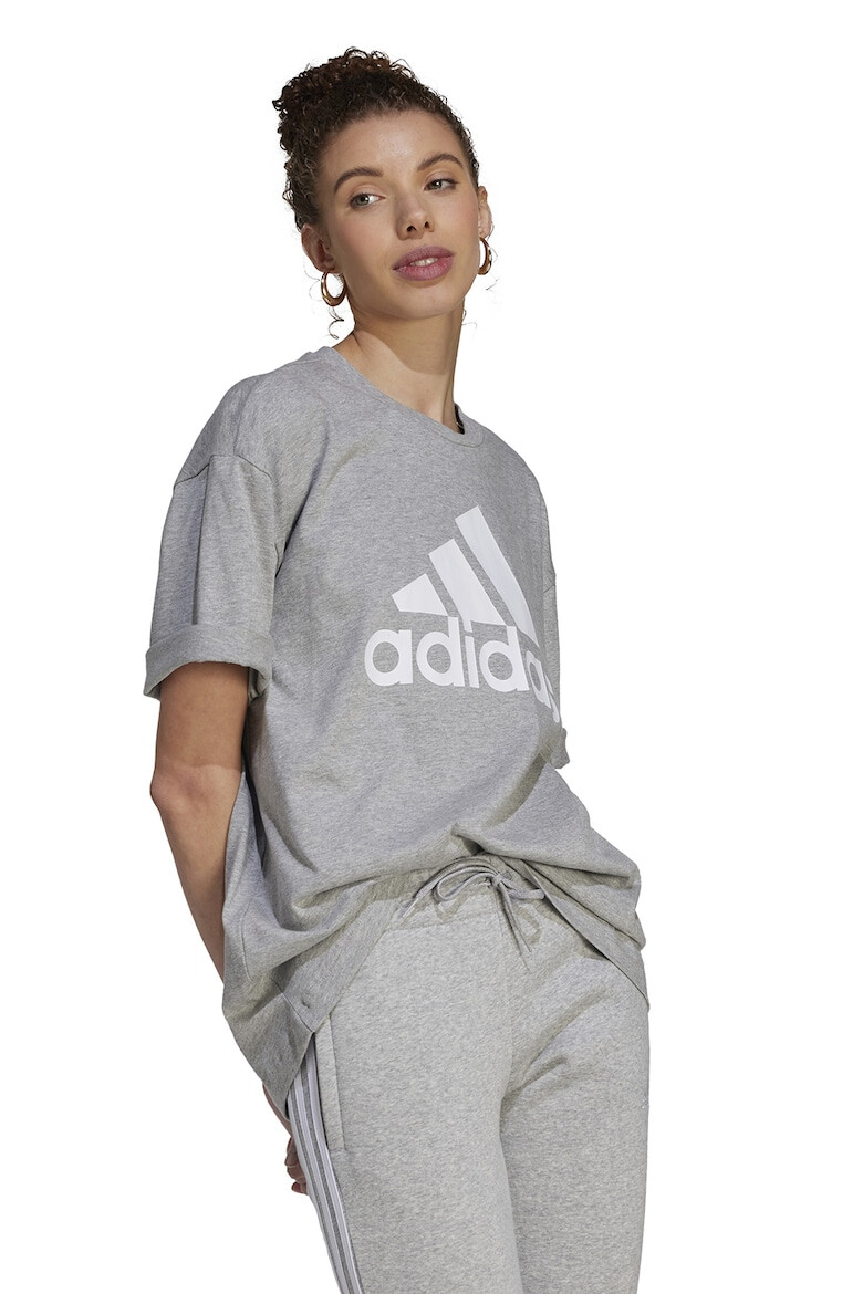 adidas Sportswear Уголемена тениска Essentials с лого - Pepit.bg