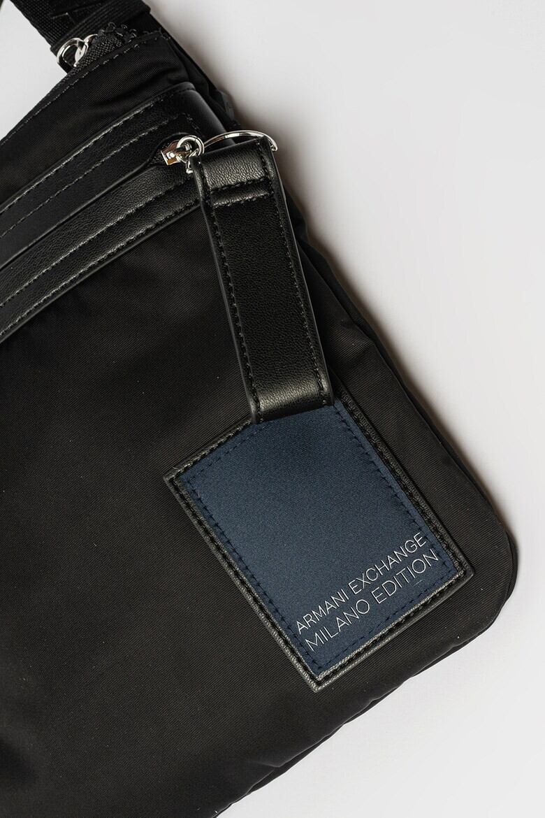 ARMANI EXCHANGE Чанта с регулируема презрамка - Pepit.bg