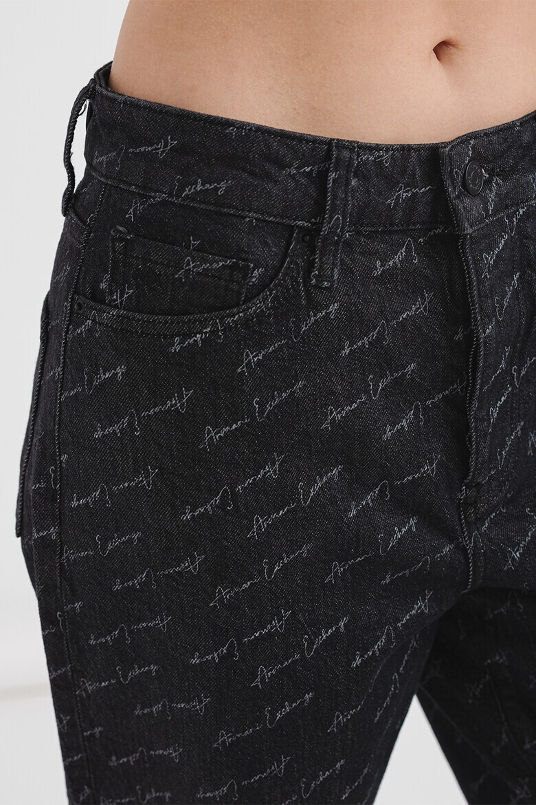 ARMANI EXCHANGE Дънки Mom с монограм - Pepit.bg