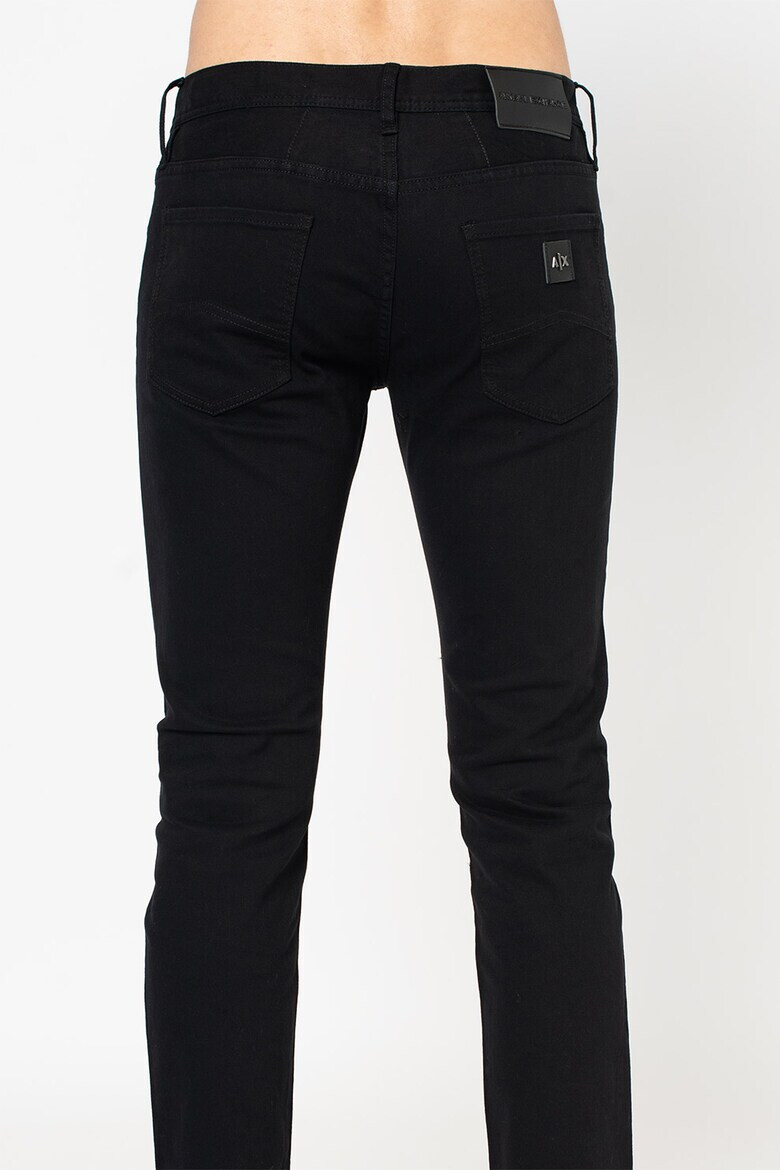ARMANI EXCHANGE Дънки по тялото - Pepit.bg