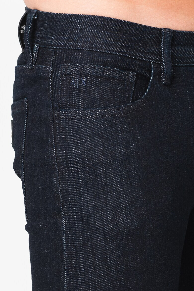 ARMANI EXCHANGE Дънки по тялото - Pepit.bg