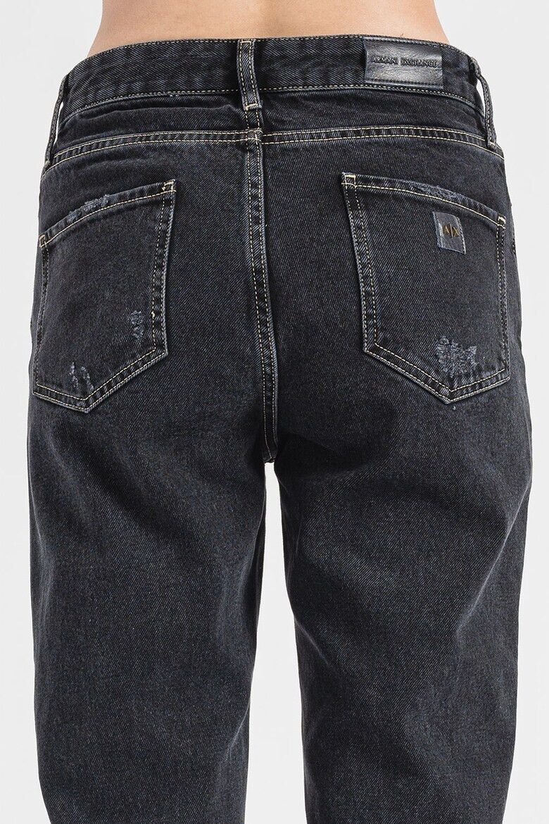 ARMANI EXCHANGE Дънки стил Mom Fit над глезена - Pepit.bg