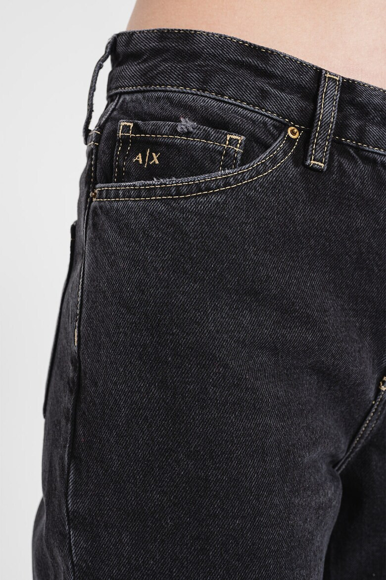 ARMANI EXCHANGE Дънки стил Mom Fit над глезена - Pepit.bg