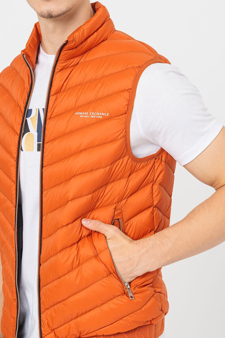 ARMANI EXCHANGE Капитониран елек с цип - Pepit.bg