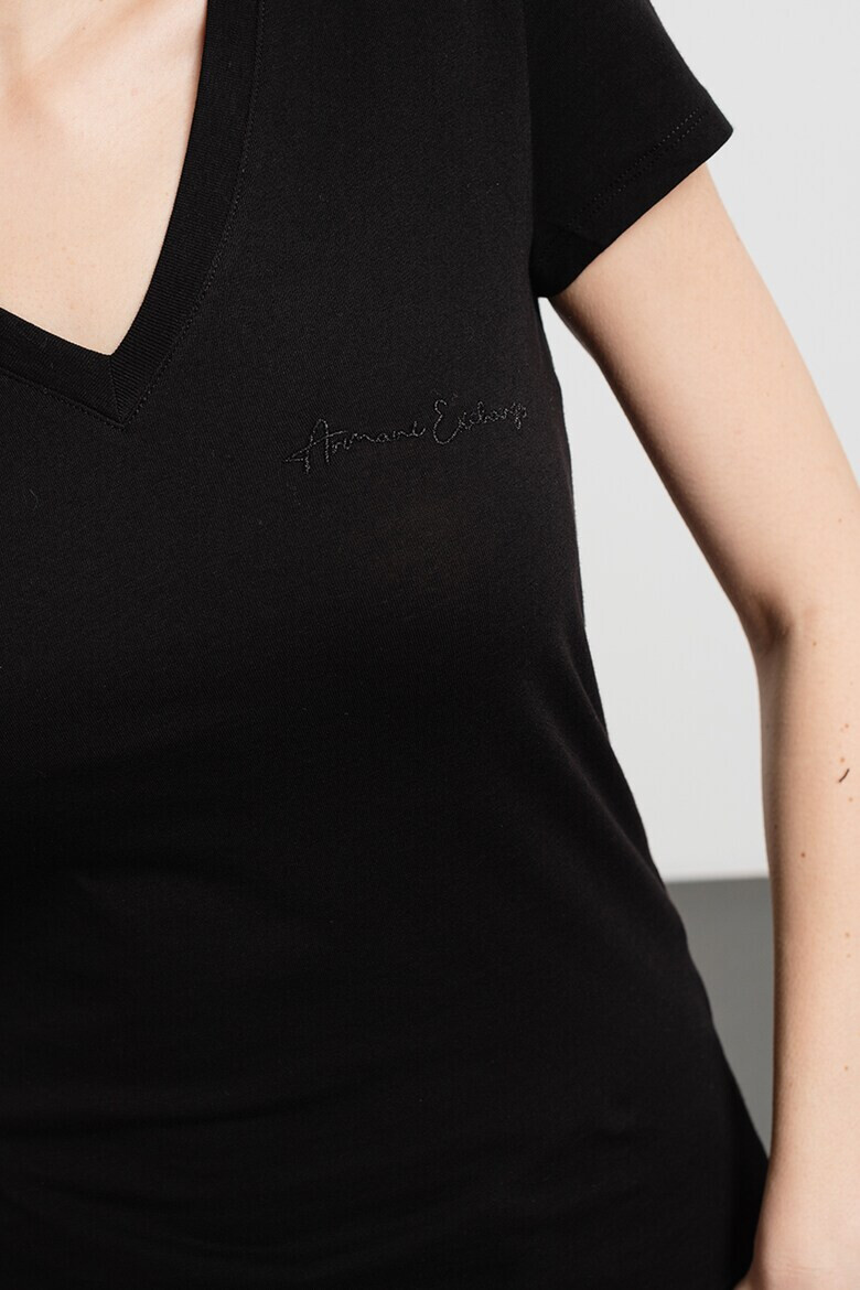 ARMANI EXCHANGE Памучна тениска с шпиц - Pepit.bg
