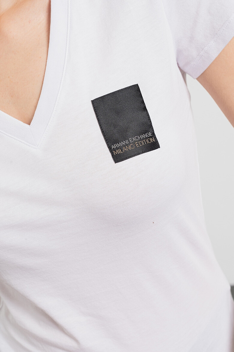ARMANI EXCHANGE Памучна тениска с шпиц - Pepit.bg