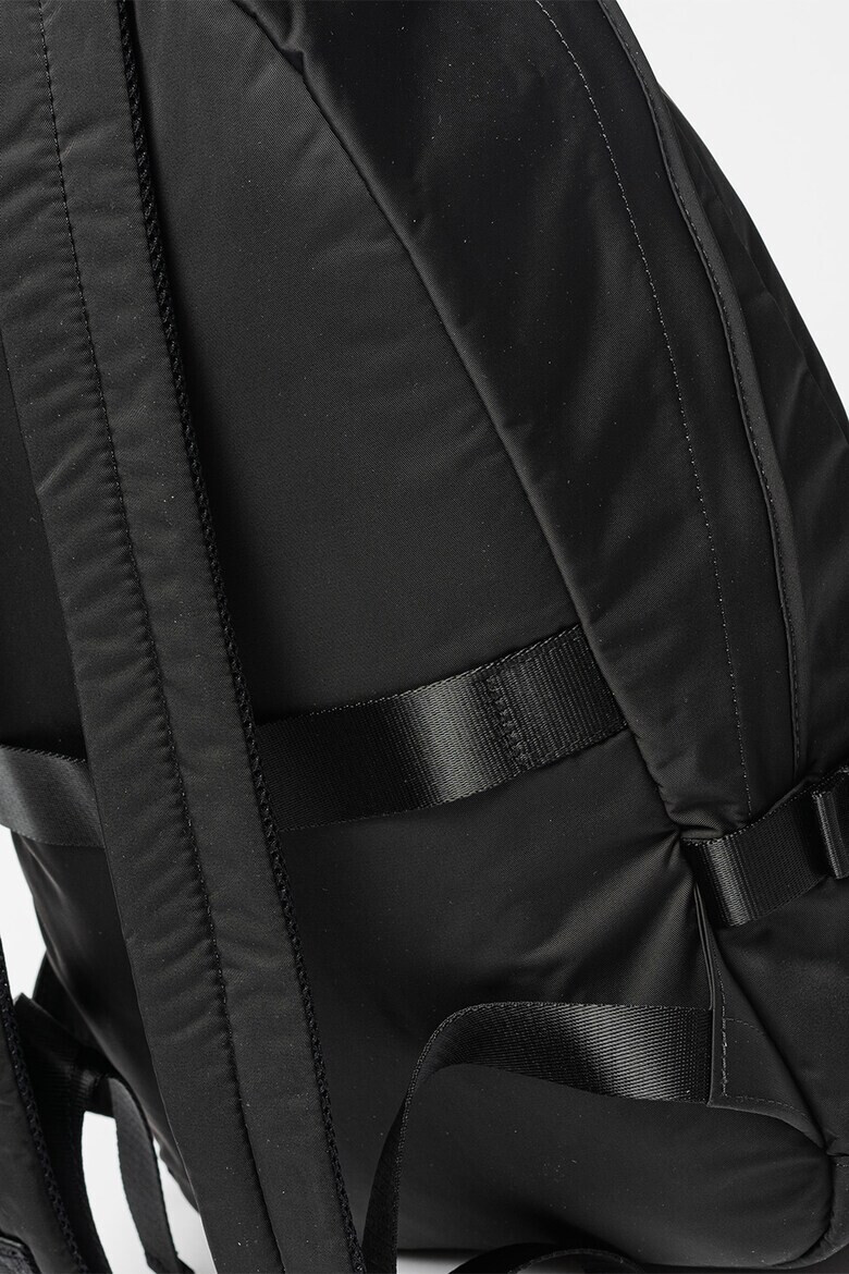 ARMANI EXCHANGE Раница с преден джоб с цип - Pepit.bg