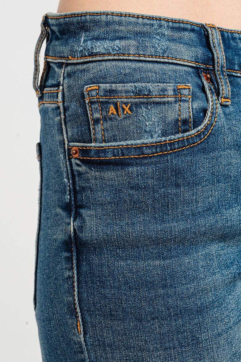 ARMANI EXCHANGE Силно прилепнали дънки с протрити зони - Pepit.bg