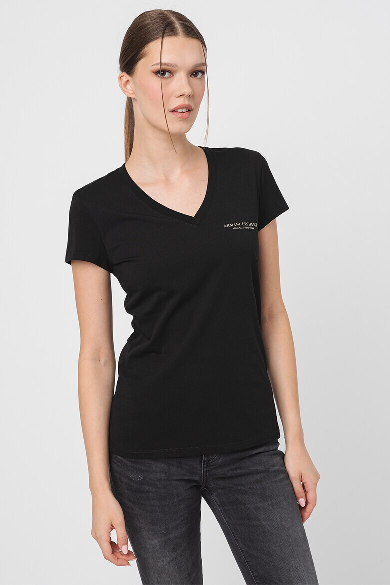 ARMANI EXCHANGE Слим тениска с шпиц - Pepit.bg