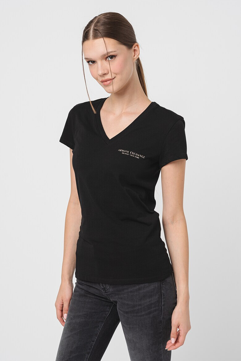 ARMANI EXCHANGE Слим тениска с шпиц - Pepit.bg