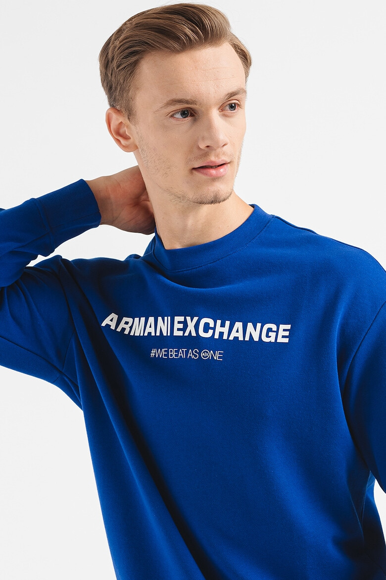 ARMANI EXCHANGE Суитшърт с овално деколте и лого - Pepit.bg