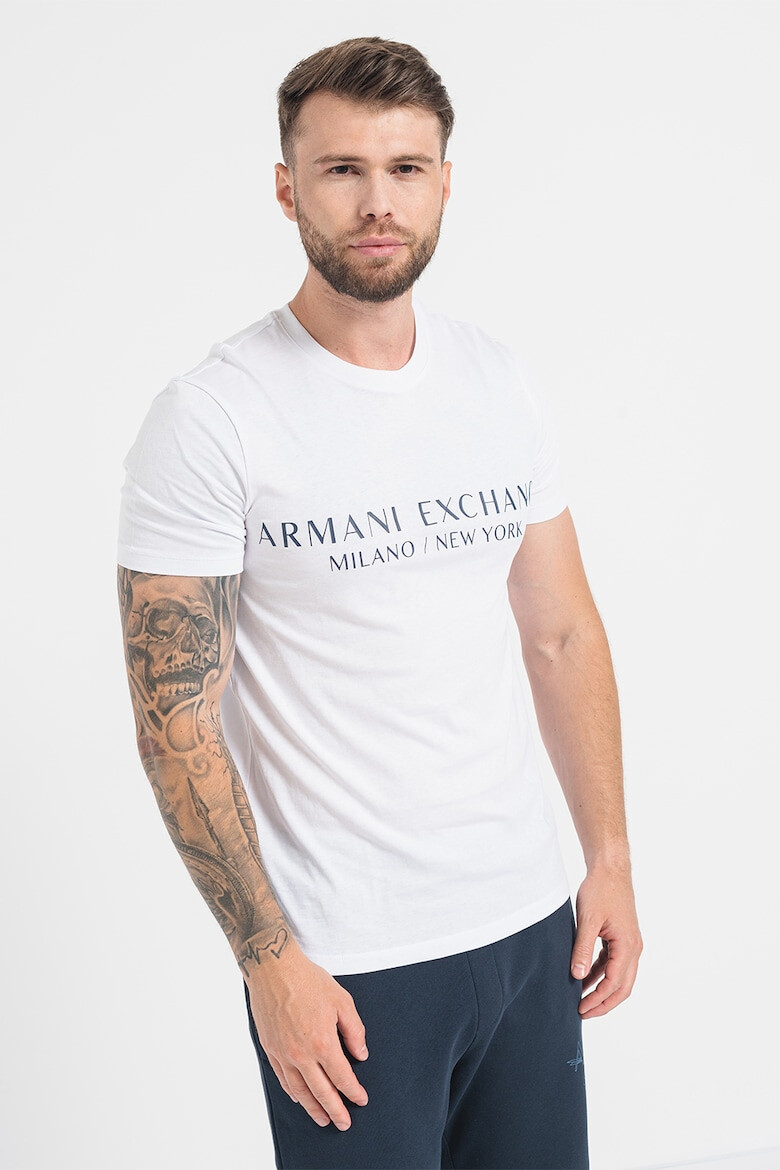 ARMANI EXCHANGE Тениска по тялото с лого - Pepit.bg