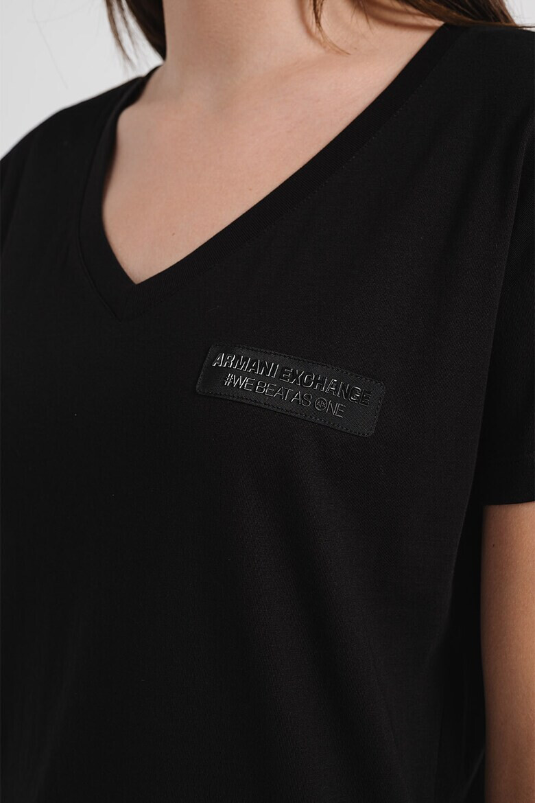 ARMANI EXCHANGE Тениска с шпиц и лого - Pepit.bg