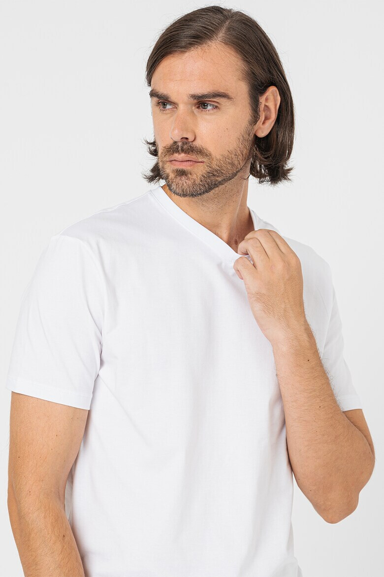 ARMANI EXCHANGE Тениска с шпиц и лого - Pepit.bg