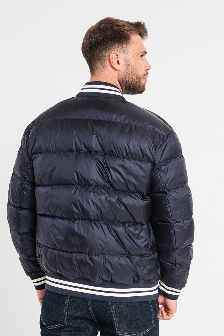 ARMANI EXCHANGE Зимно пухено яке с лого - Pepit.bg