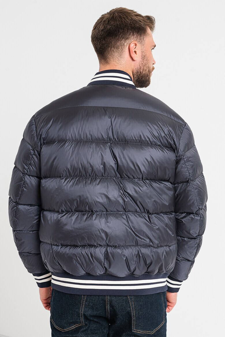 ARMANI EXCHANGE Зимно пухено яке с лого - Pepit.bg