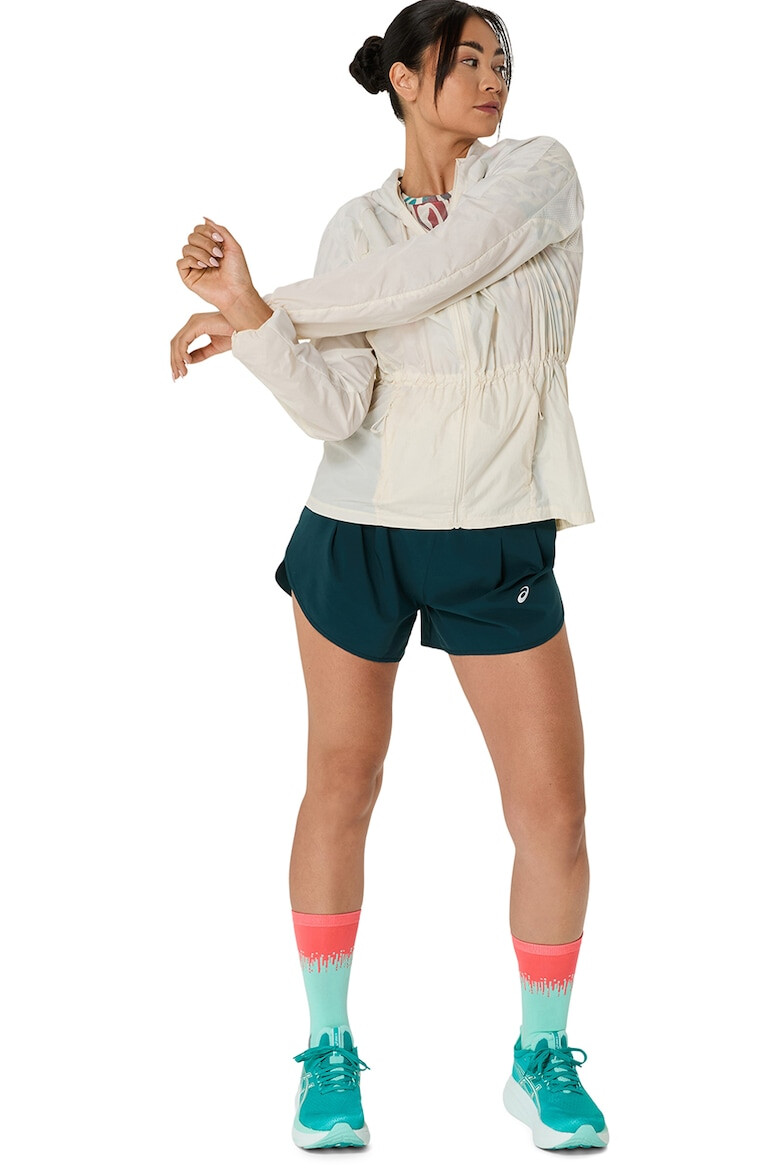 Asics Яке за бягане с качулка - Pepit.bg