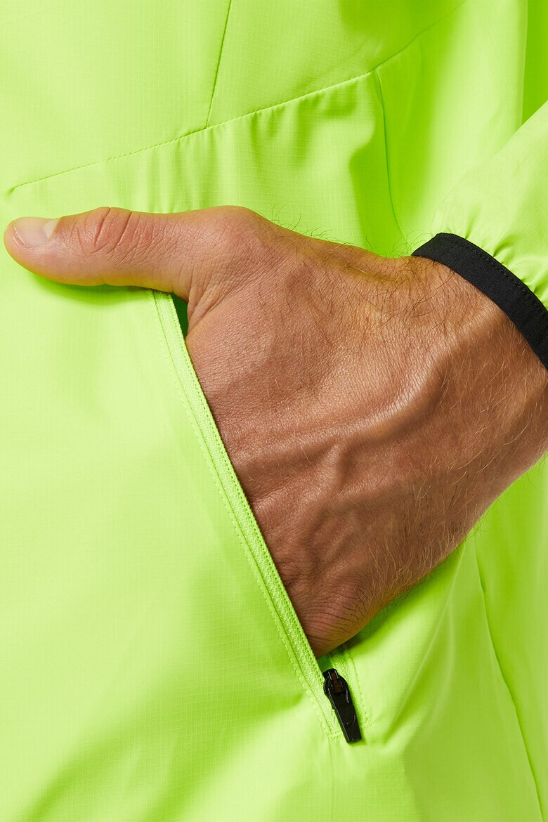 Asics Яке за бягане Accelerate с качулка - Pepit.bg