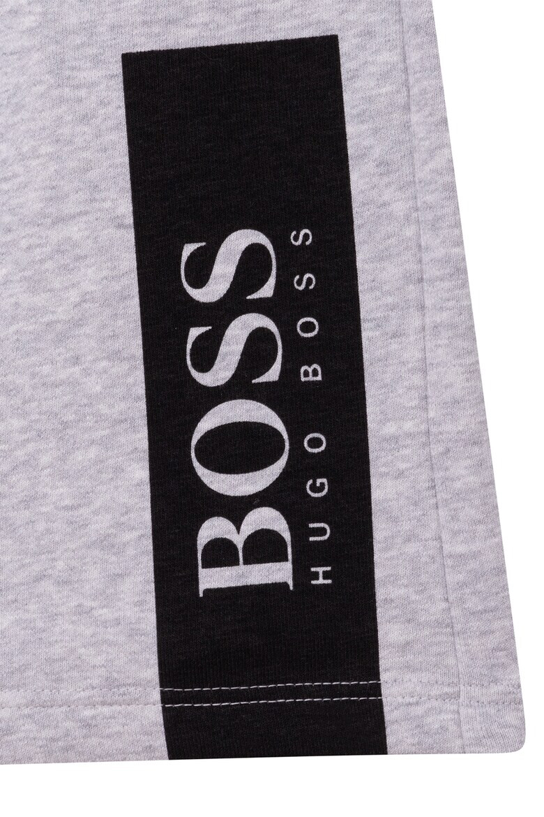 BOSS Kidswear Бермуди от жарсе с контрастно лого - Pepit.bg