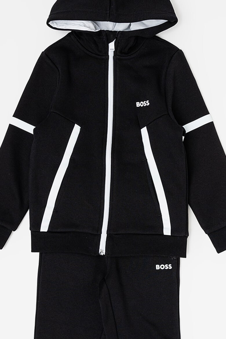 BOSS Kidswear Спортен екип с качулка и контрасти - Pepit.bg