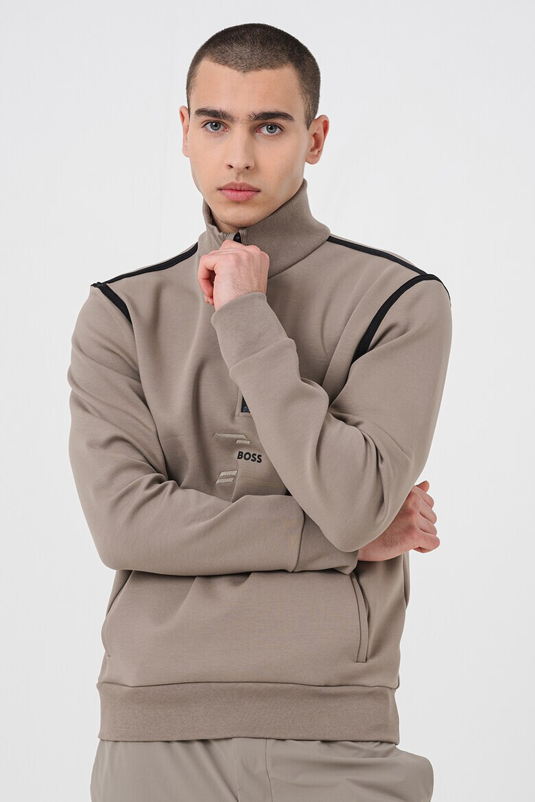 BOSS Суитшърт с къс цип и лого - Pepit.bg