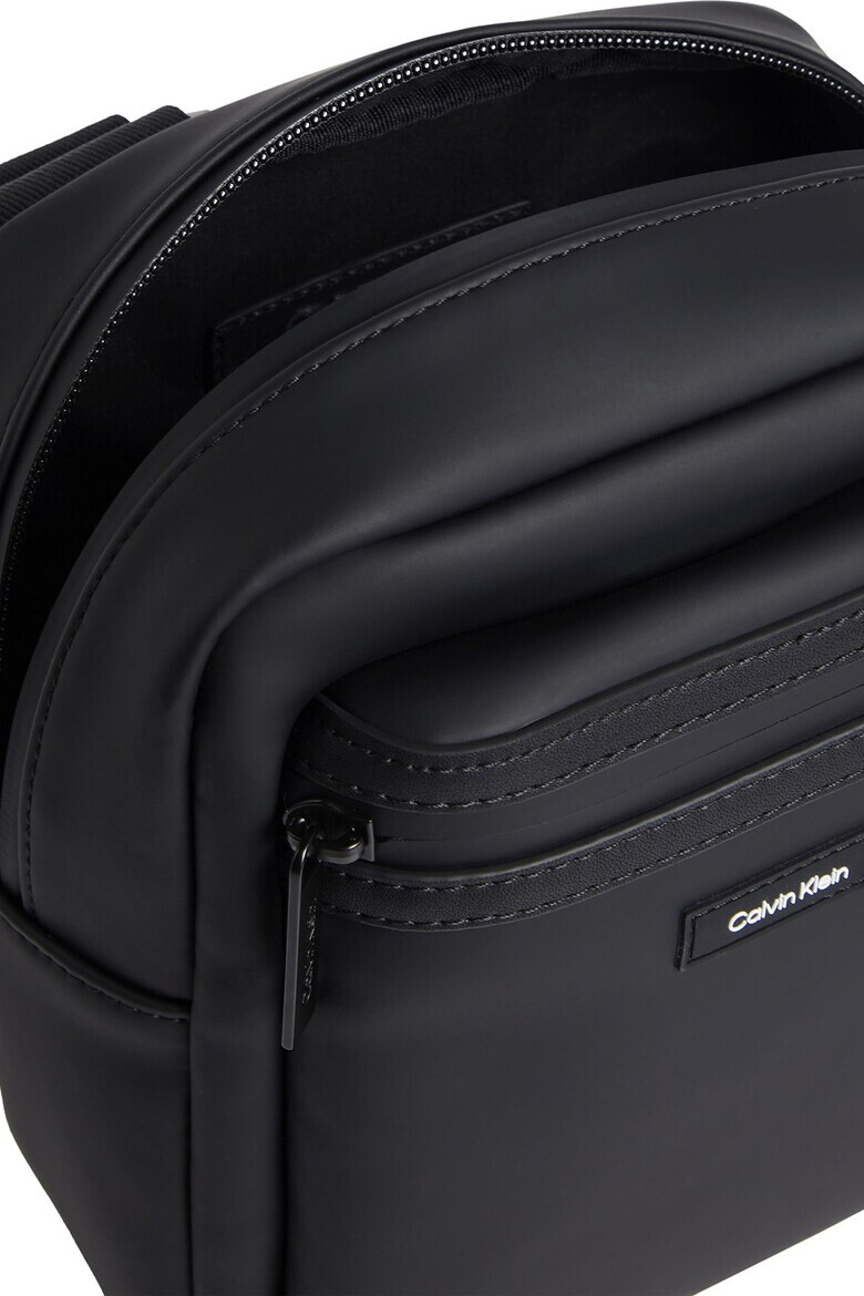 CALVIN KLEIN Чанта през рамо Essential - Pepit.bg