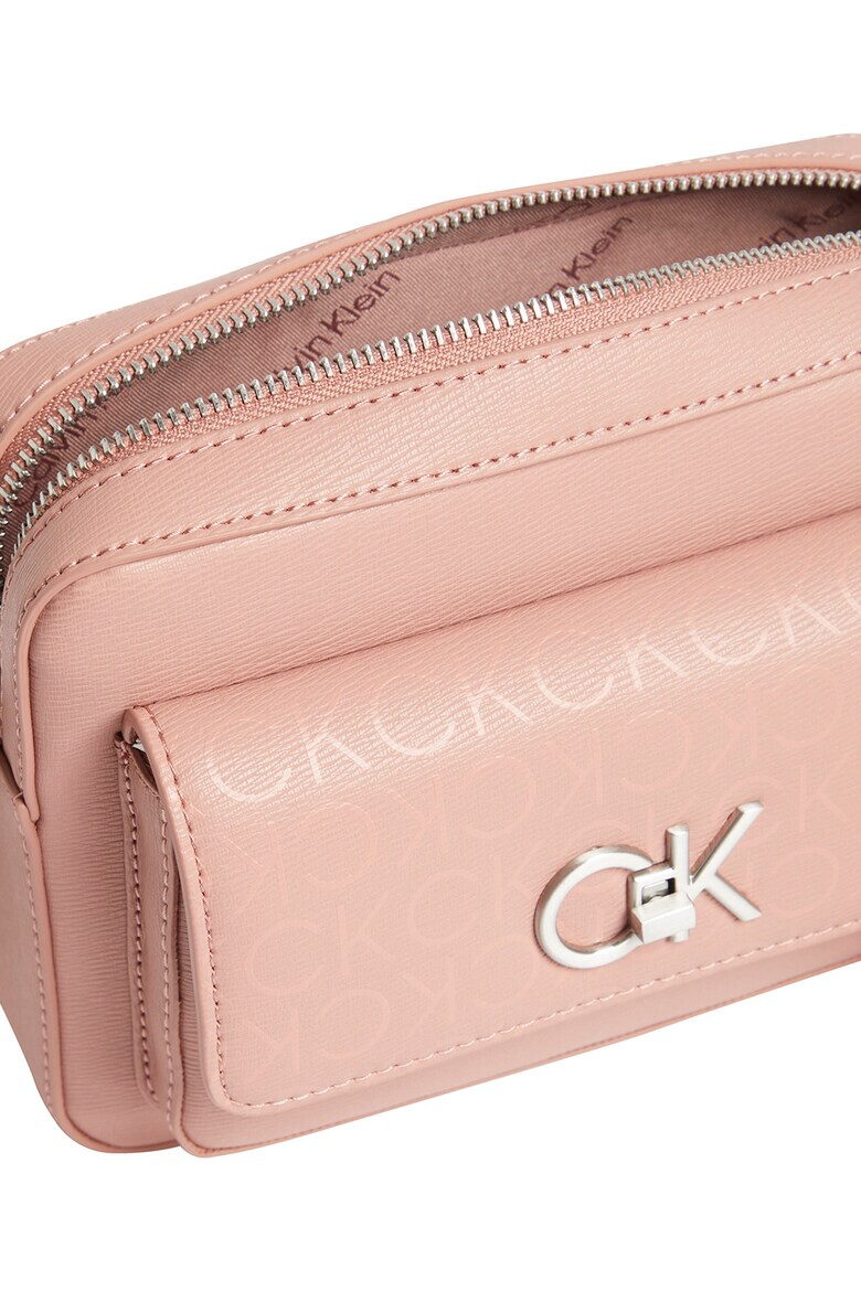 CALVIN KLEIN Чанта с метален монограм - Pepit.bg