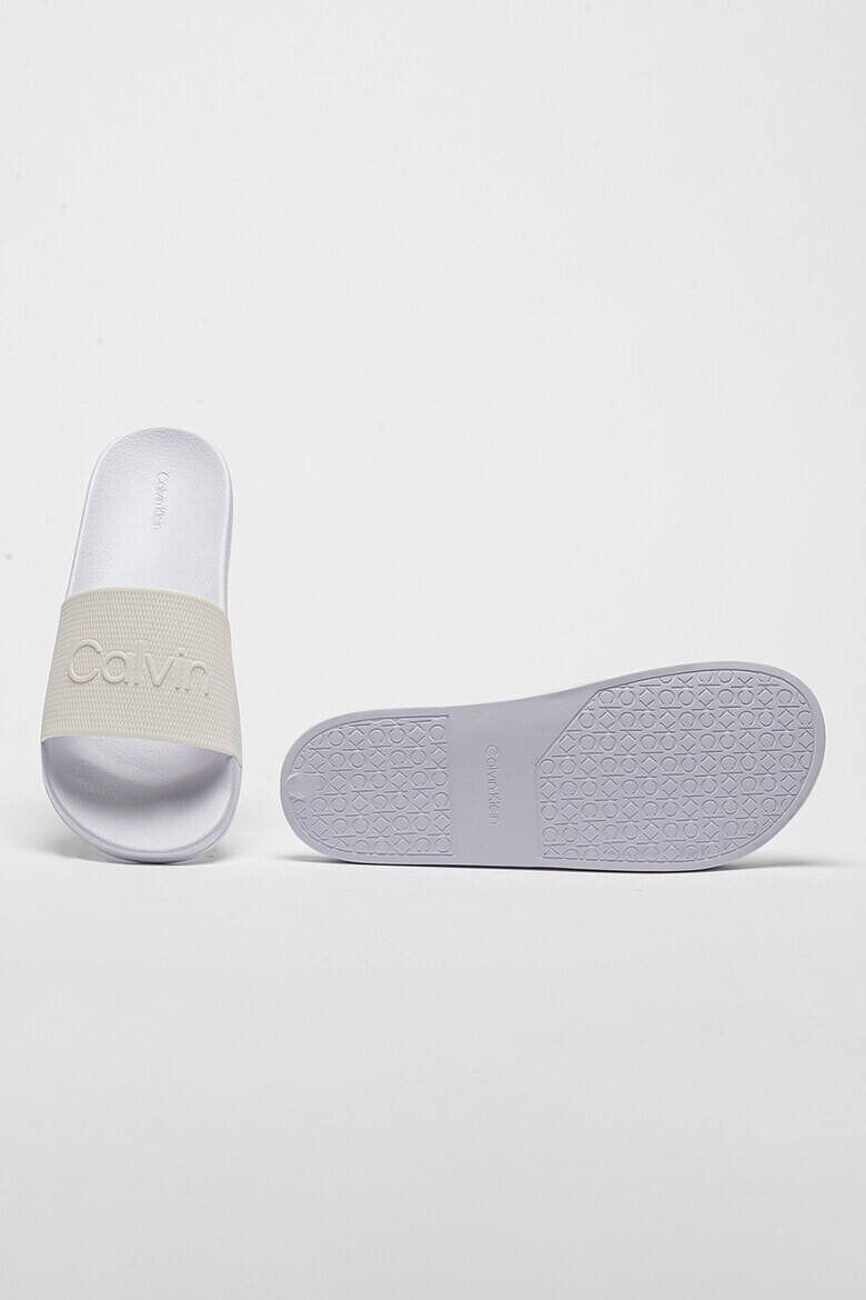 CALVIN KLEIN Чехли с релефно лого - Pepit.bg