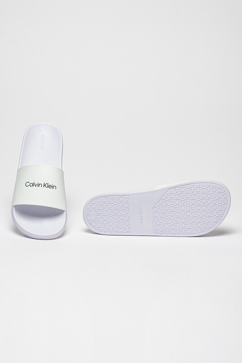 CALVIN KLEIN Чехли с релефно лого - Pepit.bg