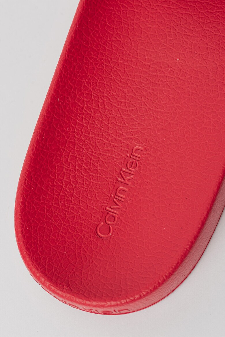 CALVIN KLEIN Чехли с релефно лого - Pepit.bg