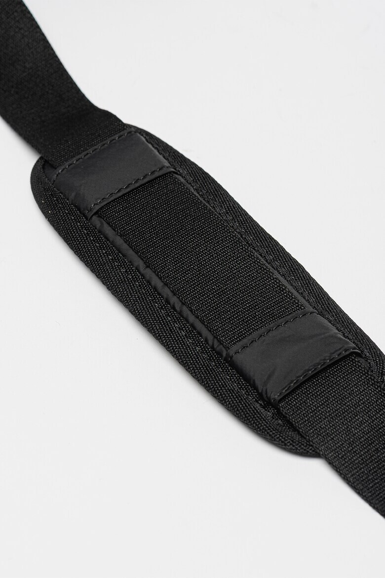CALVIN KLEIN JEANS Чанта Essentials с бродирано лого - Pepit.bg