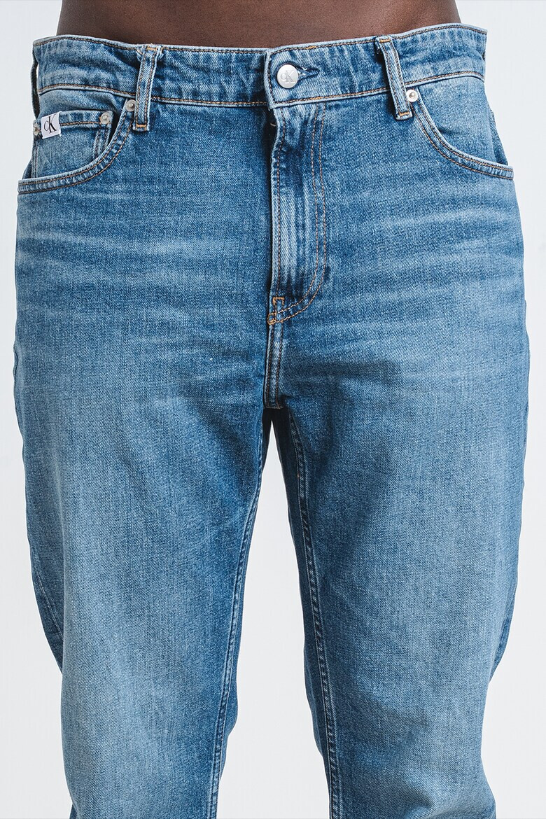 CALVIN KLEIN JEANS Дънки Authentic Dad със свободна кройка - Pepit.bg