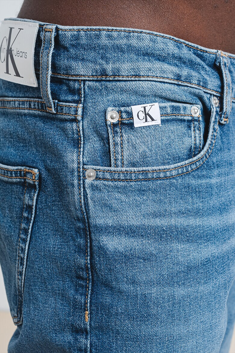 CALVIN KLEIN JEANS Дънки Authentic Dad със свободна кройка - Pepit.bg