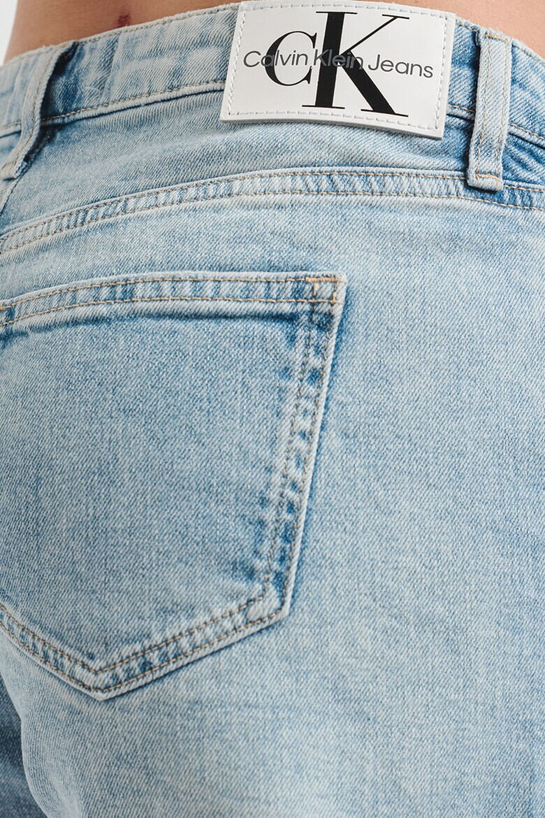 CALVIN KLEIN JEANS Къси слим дънки - Пастелносин - Pepit.bg