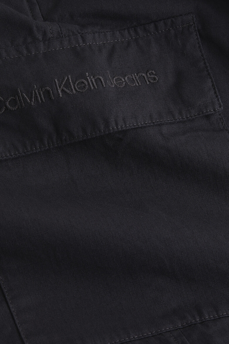 CALVIN KLEIN JEANS Памучен панталон карго - Pepit.bg