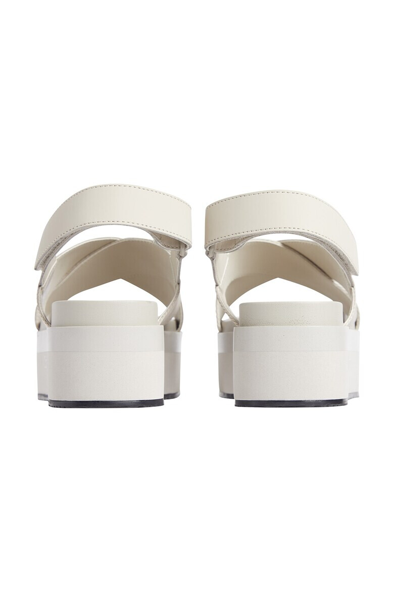 CALVIN KLEIN JEANS Сандали с равна платформа и лого - Pepit.bg