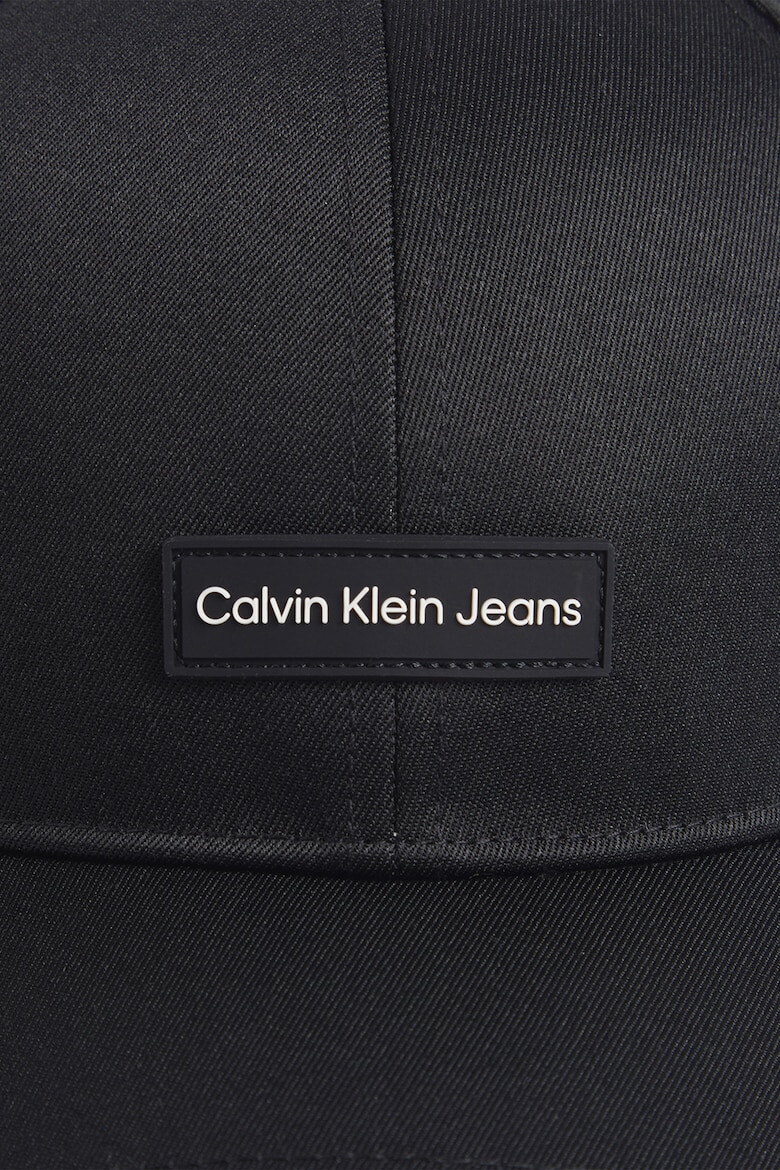 CALVIN KLEIN JEANS Шапка от органичен памук с лого - Pepit.bg