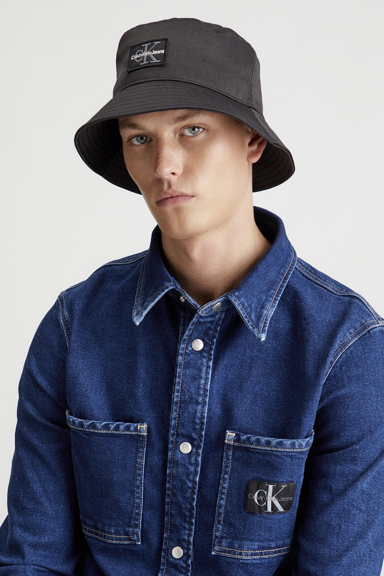 CALVIN KLEIN JEANS Шапка с лого - Pepit.bg