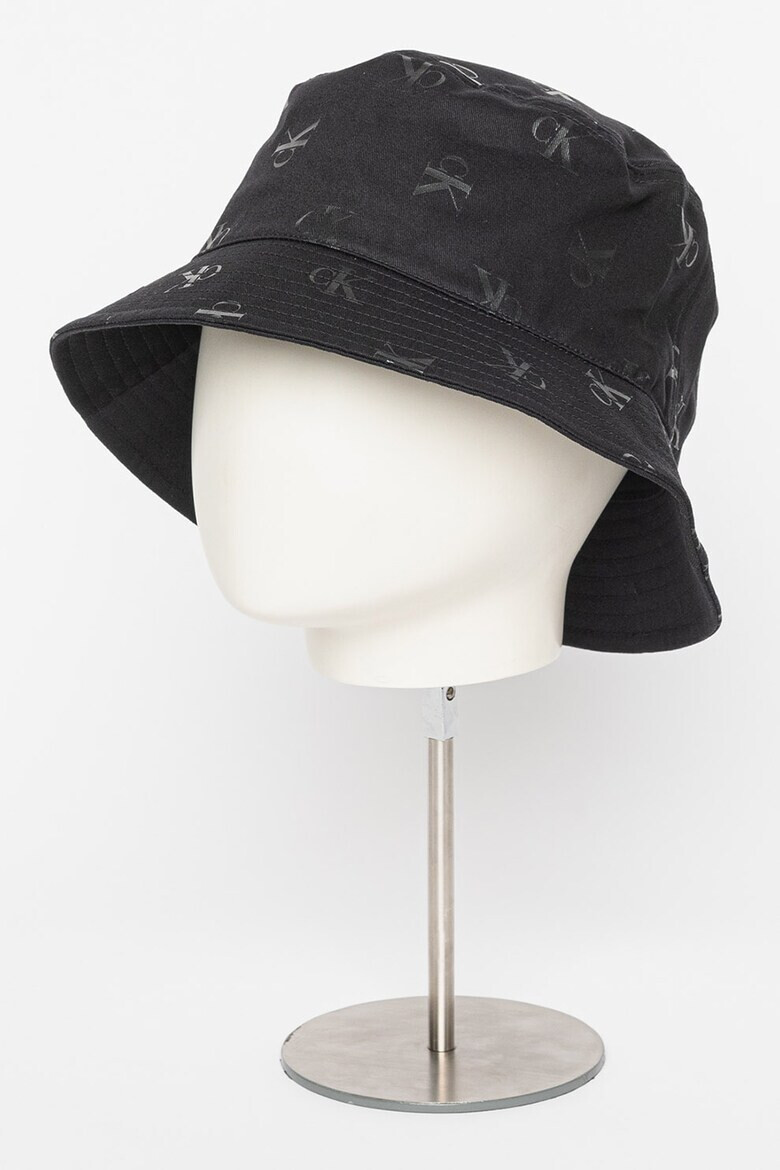 CALVIN KLEIN JEANS Шапка с монограм - Pepit.bg